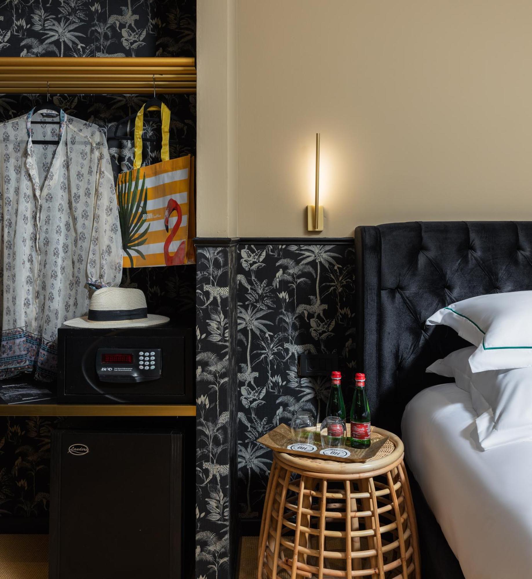 Beach Hotel By Zvieli Hotels تل أبيب الغرفة الصورة